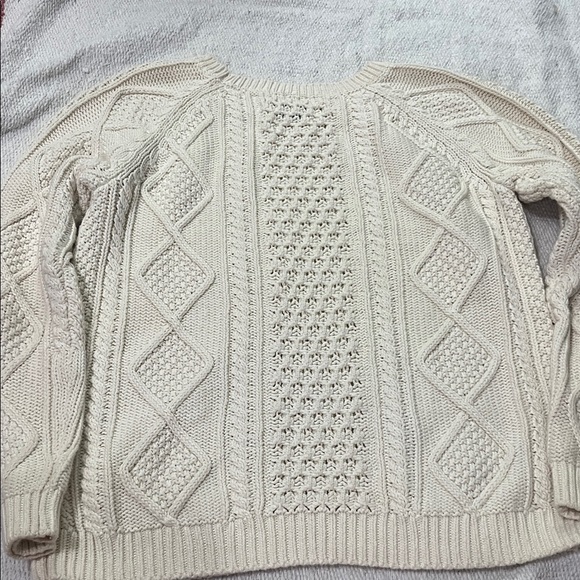 GAP Women's Ivory Cable Knit Sweater - Picture 6 of 6